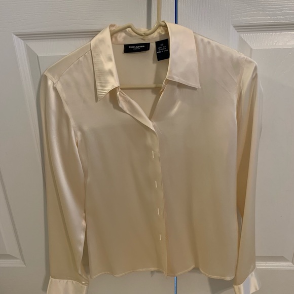 The Limited Tops - 100% silk blouse in good condition.
